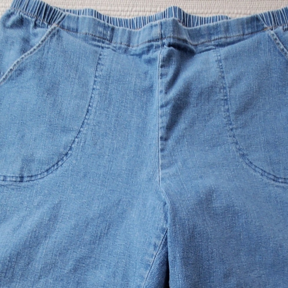 Womens Light Wash Denim Elastic Waist Flat Front Shorts Blue Casual Large Pocket - Picture 7 of 8